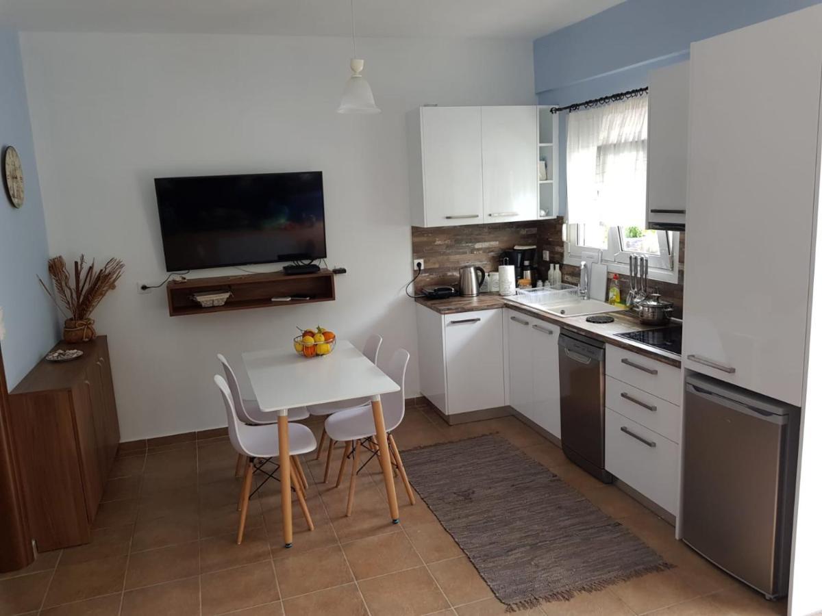 Apartamenty Rodzinne Kamena Vourla Eksteriør billede